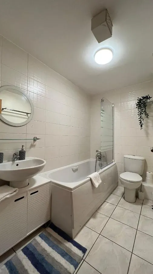 Edinburgh City Centre - Powderhall Modern Spacious 2 Bedroom Apartment With Free Parking