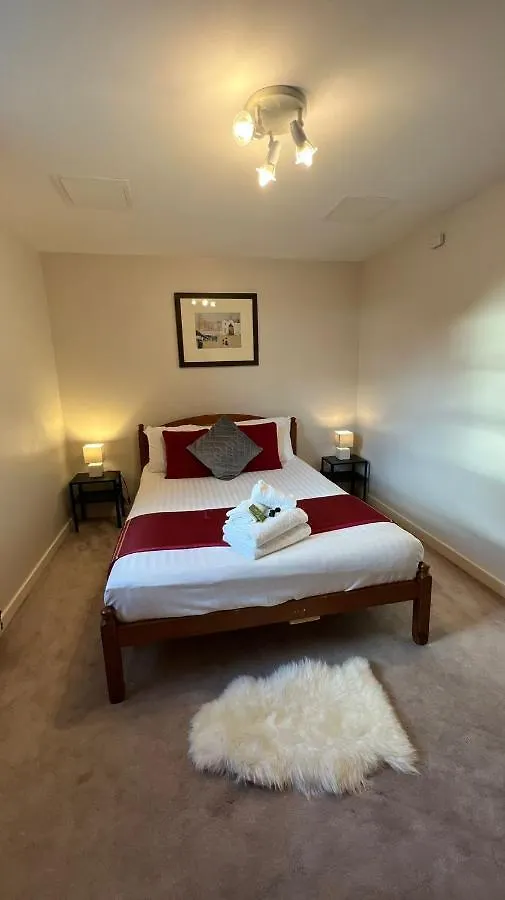 Edinburgh City Centre - Powderhall Modern Spacious 2 Bedroom Apartment With Free Parking