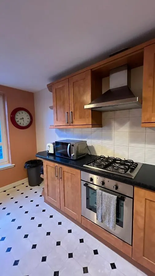 Edinburgh City Centre - Powderhall Modern Spacious 2 Bedroom Apartment With Free Parking